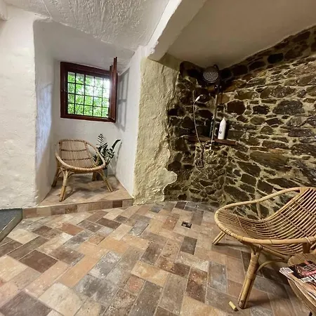 Unesco 14 Century Apartment