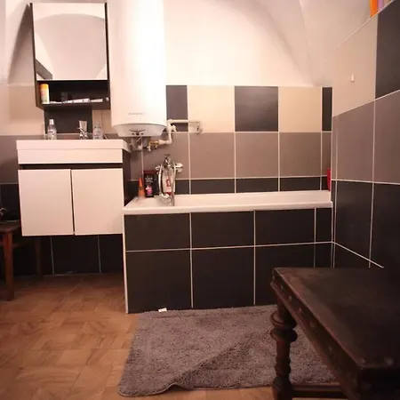 Apartment Unesco 14 Century *