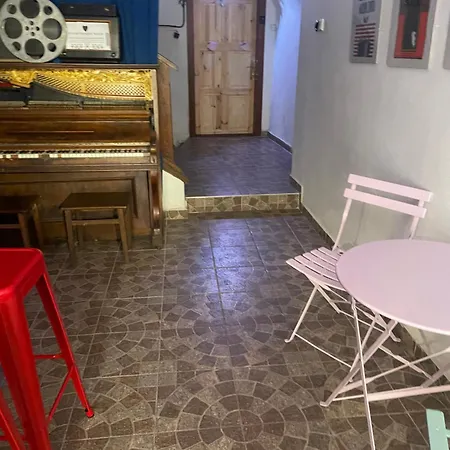 Unesco 14 Century Apartment